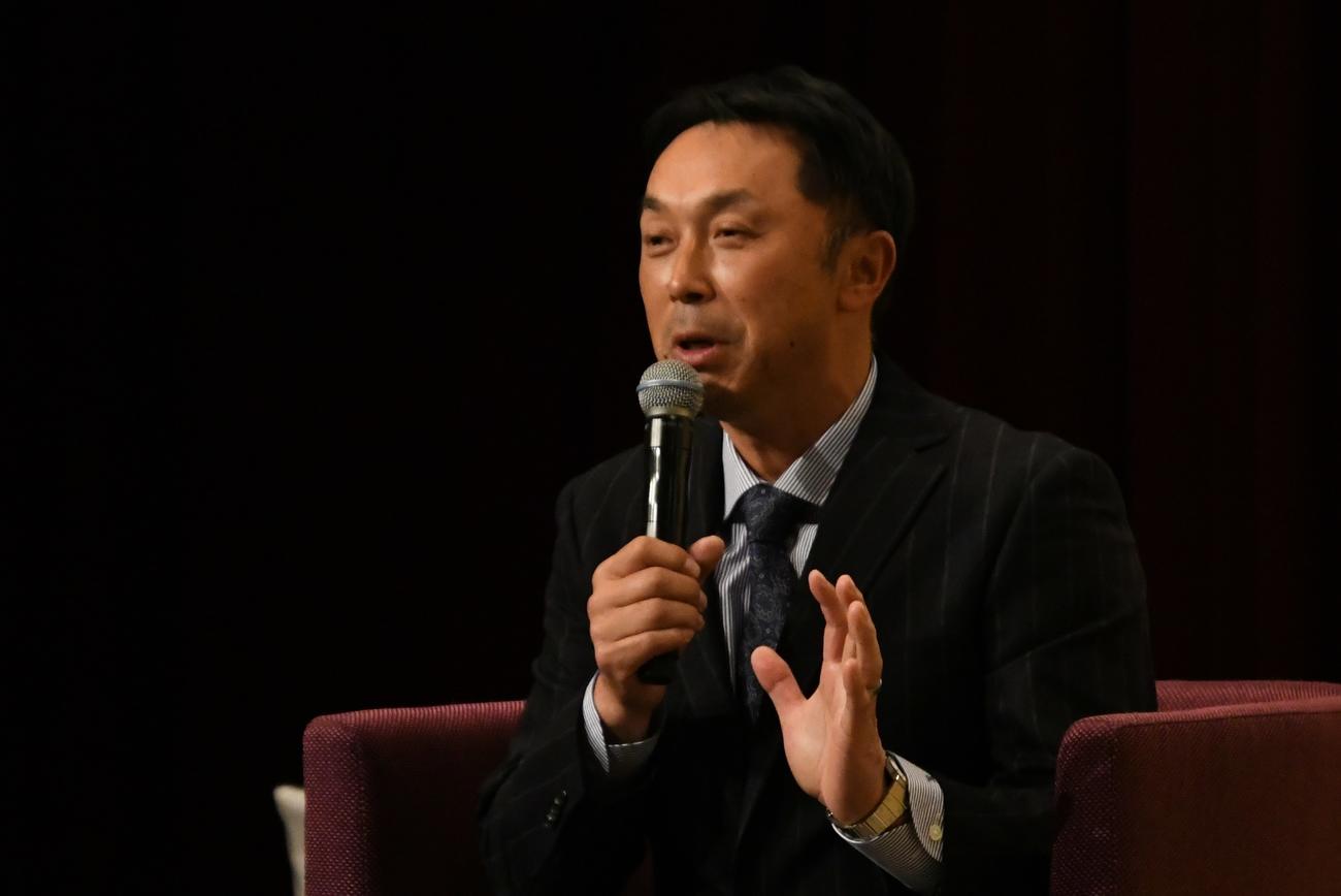 摂津シニア出身の宮本氏がトークショーを行った