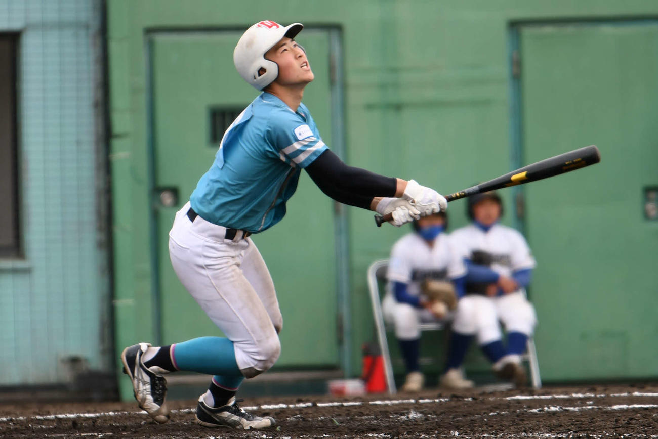 準々決勝・兵庫加古川戦、二飛を打ち上げ最後の打者となったつくば・清水主将