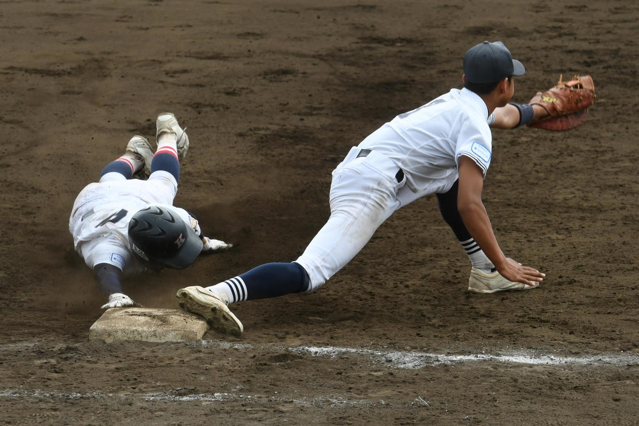 3位決定戦の8回裏1死一、三塁、木更津は二直で緒方が一塁に戻りきれず併殺となる。一塁手は成田・名古屋