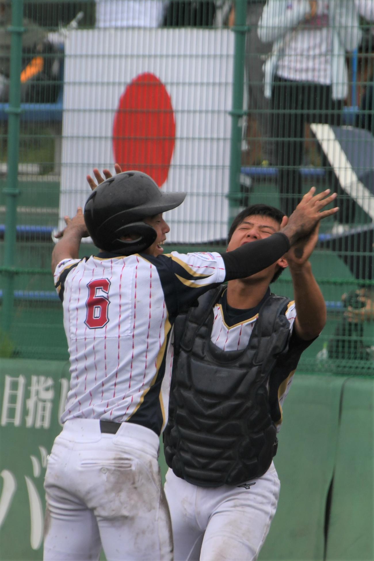 ポニー日本は日の丸を背に激闘を繰り広げた
