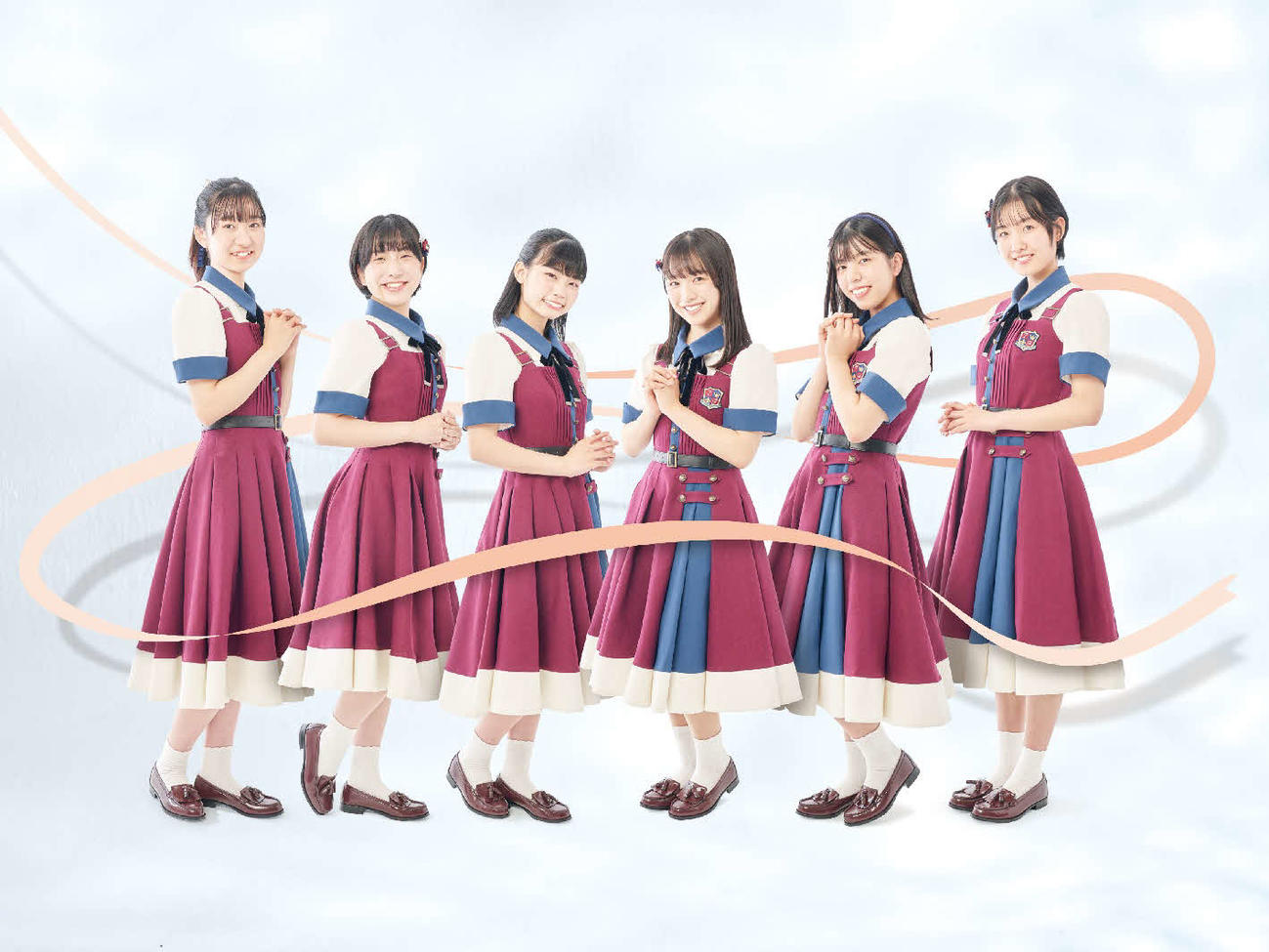 左から勝見奏花、丸山心優、竹内花春、岡澤唯、高柳咲彩、片岡和