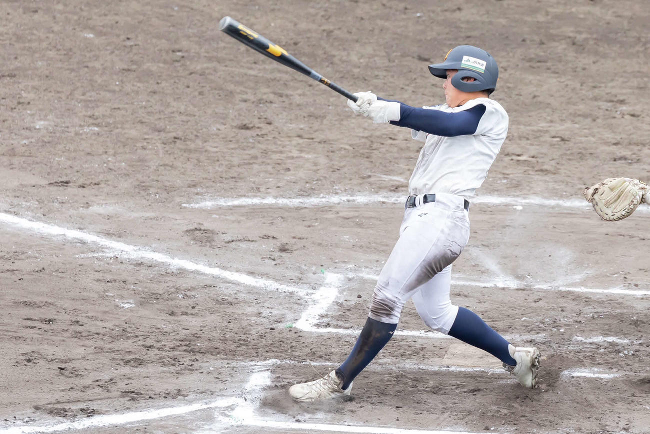 浅野剛生主将は4番捕手
