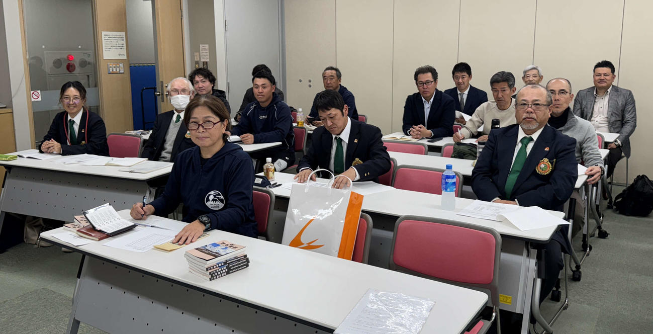 ヤングリーグ西関東支部の総会参加者