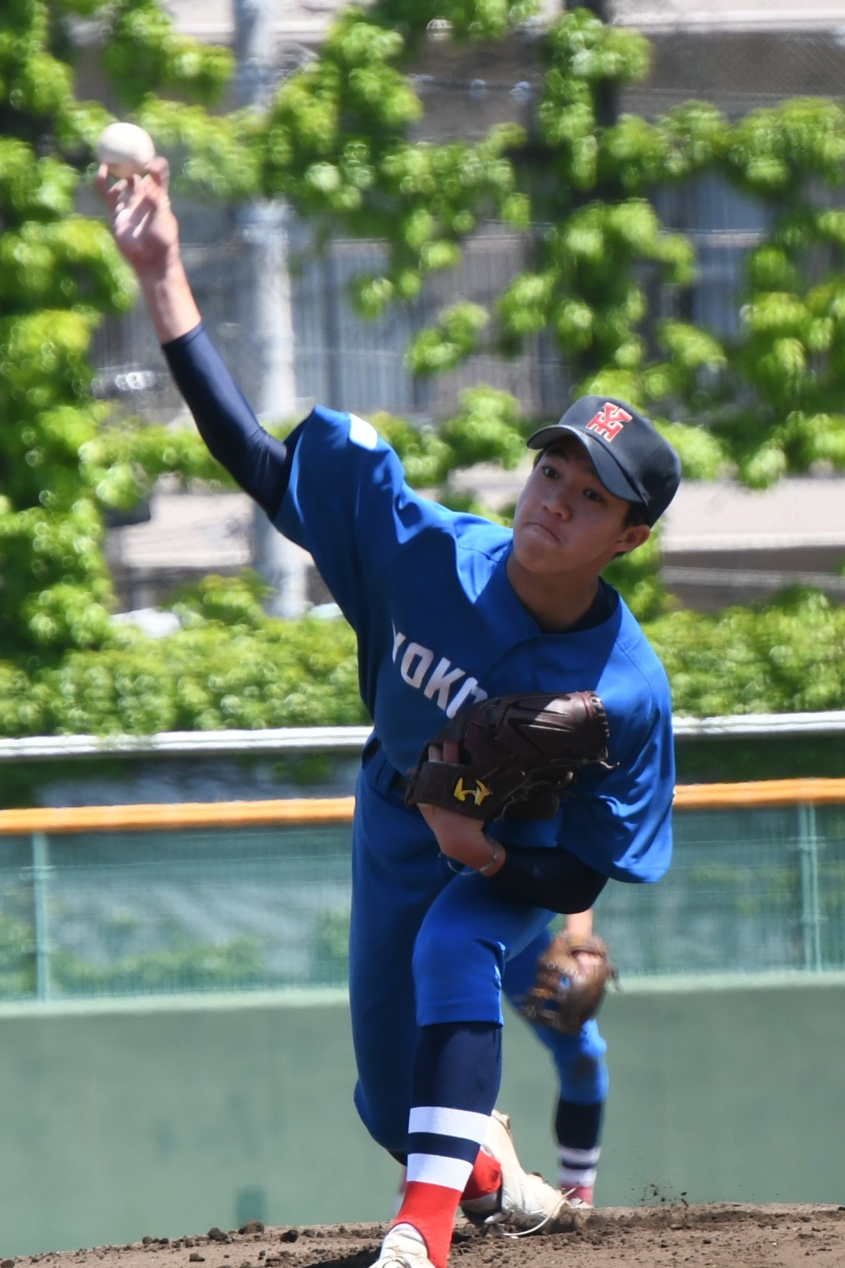 中本牧先発の並木。ベストナイン投手に選出された