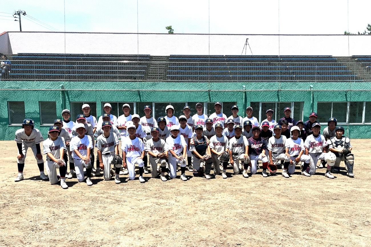 熱戦を終えた福島レッドホープス会津・須賀川・郡山チームと瑞穂の選手たち