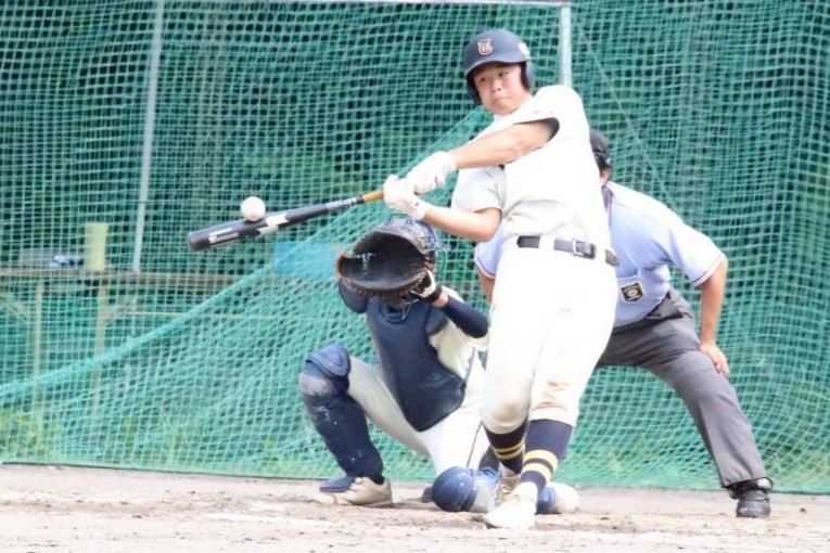 鶴見　白球の行方は