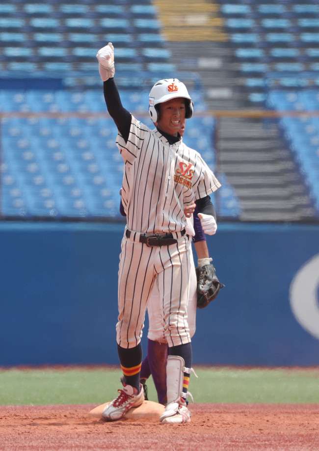 18年8月5日、日本選手権決勝で適時二塁打を放った松下（撮影・大野祥一）