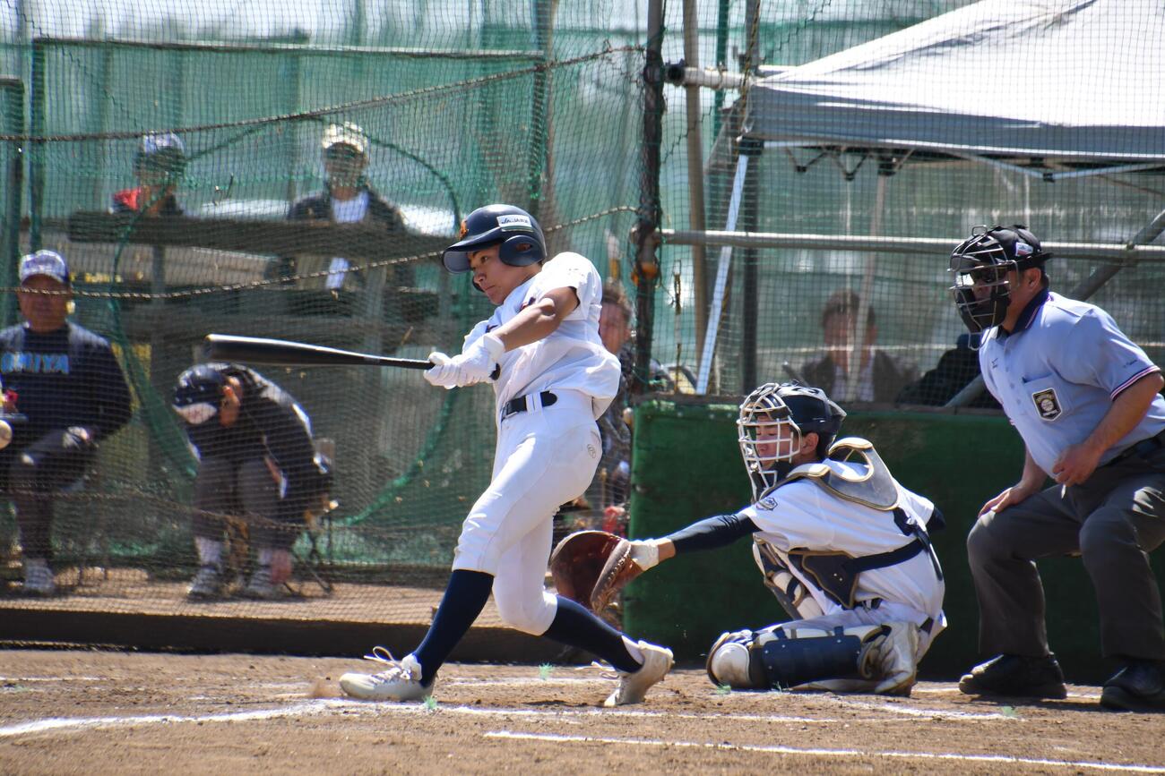 代打で登場した上尾・松浪主将が快音を響かせた