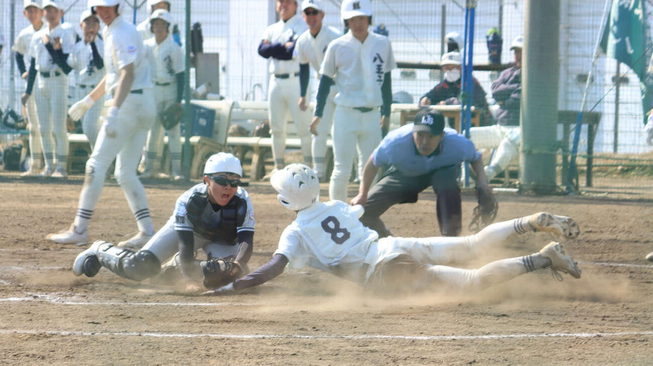 町田の紀野圭祐捕手（左）は努力家でチームに欠かせない