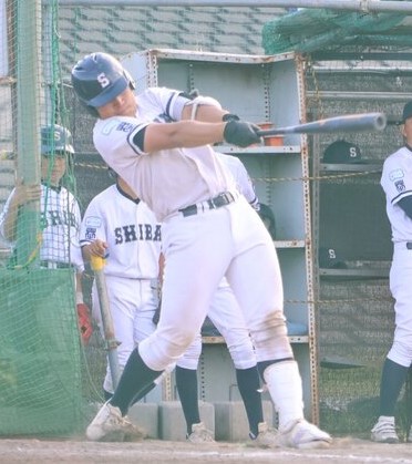 芝・長谷川は８回表にタイムリーを放った