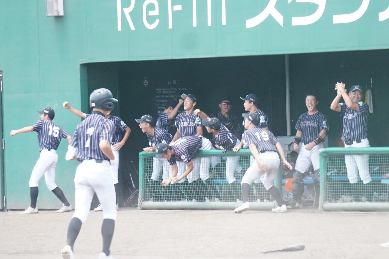 準々決勝で勝ち越しを喜ぶオセアン横浜