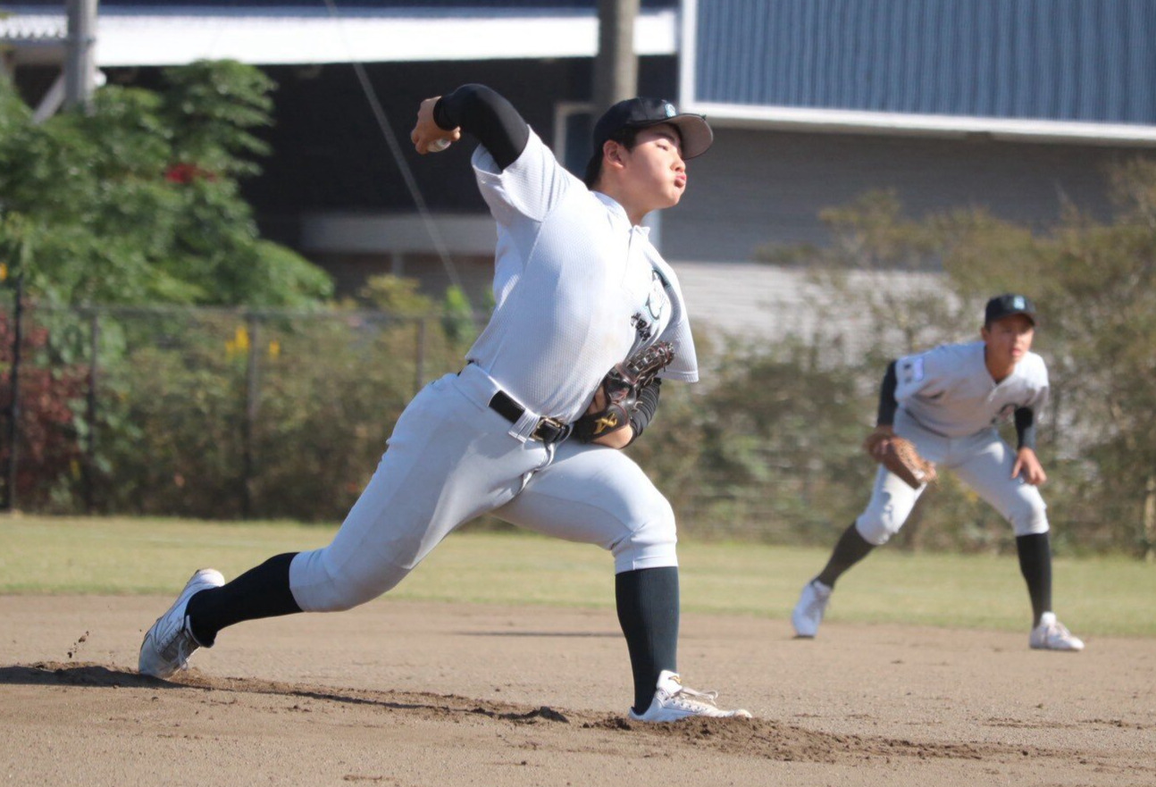 先発した世田谷西TCの小澤