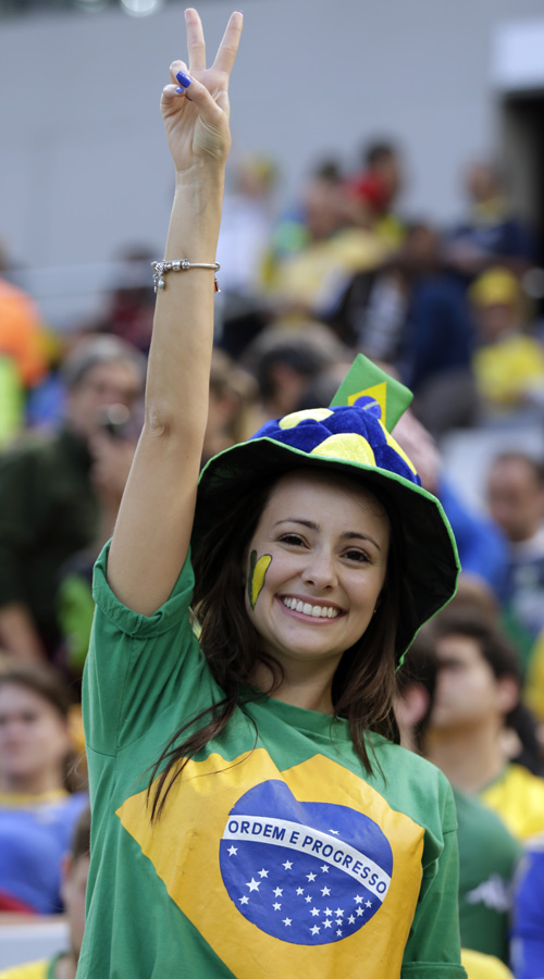 ｖサインのブラジル美女サポーター 美女 写真特集 ブラジルｗ杯 Nikkansports Com