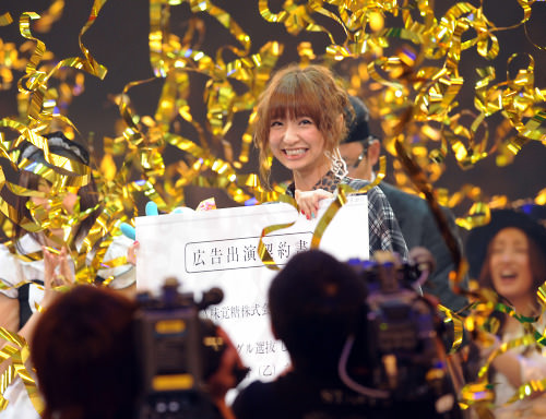 第２回大会優勝 篠田麻里子