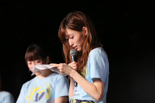 101日ぶりの劇場公演に出演し手紙を読みながらグループ卒業を発表したNGT48山口真帆（C）AKS