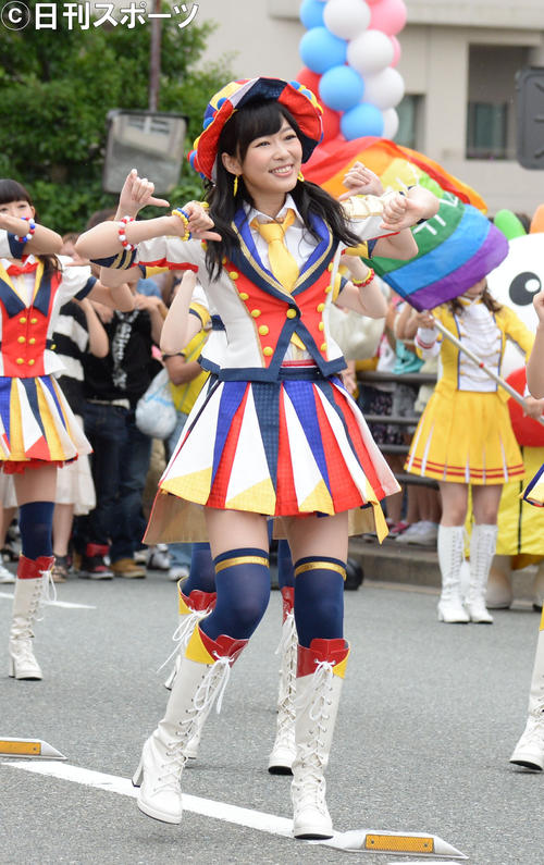 2013年6月22日、MV撮影でダンスする指原莉乃