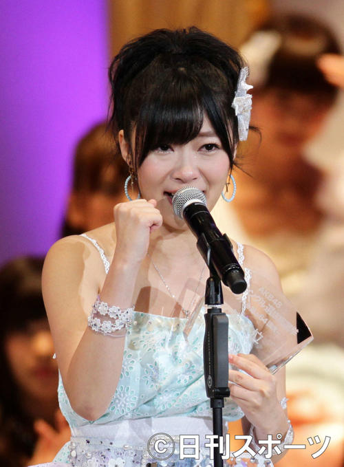 2012年6月6日　スピーチする4位の指原莉乃