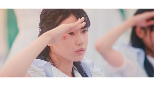 STU48の新曲「大好きな人」のミュージックビデオのワンシーン。センターの瀧野由美子