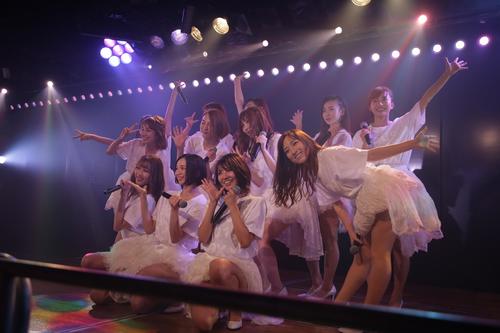 「誘惑のガーター」特別公演で一夜限りの復活を果たしたSDN48（C）AKS