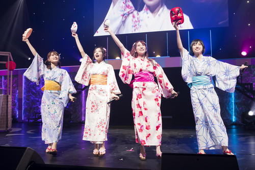 大阪・オリックス劇場でライブを行った「Queentet」の（左から）渋谷凪咲、村瀬紗英、吉田朱里、太田夢莉（C）NMB48