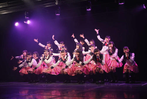 5カ月半ぶりに行われたNGT48の研究生公演（C）AKS
