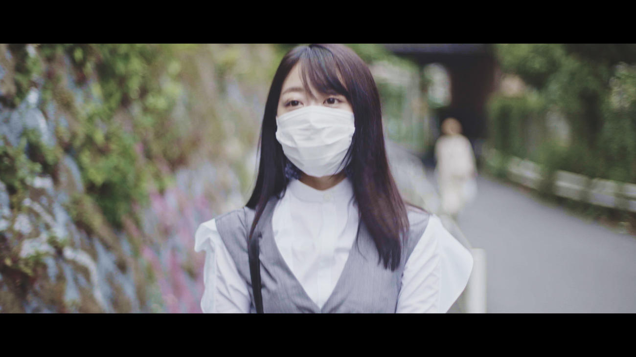 AKB48のメッセージソング「離れていても」ミュージックビデオの峯岸みなみ