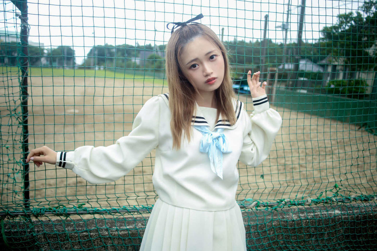 双木昭夫氏プロデュースの「なまいきリボンわがままレースvol．7」でメインモデルを務めるNGT48中井りか