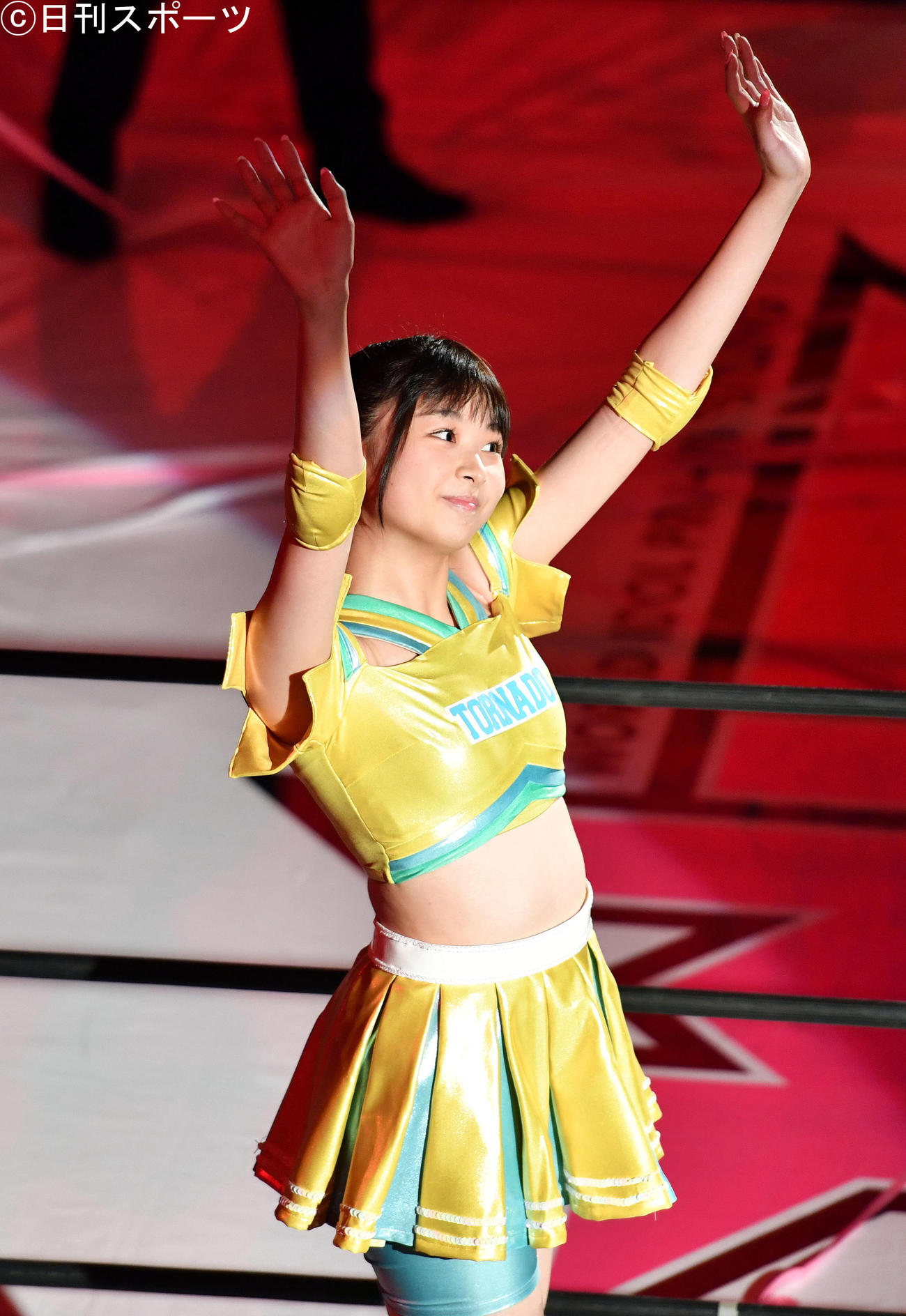 AKB48「豆腐プロレス」で入場する達家真姫宝（2017年8月29日撮影）