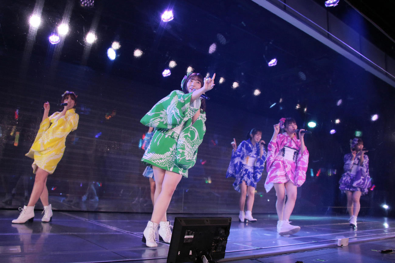 約8カ月ぶりの有観客での劇場公演に出演した十人十色のメンバー