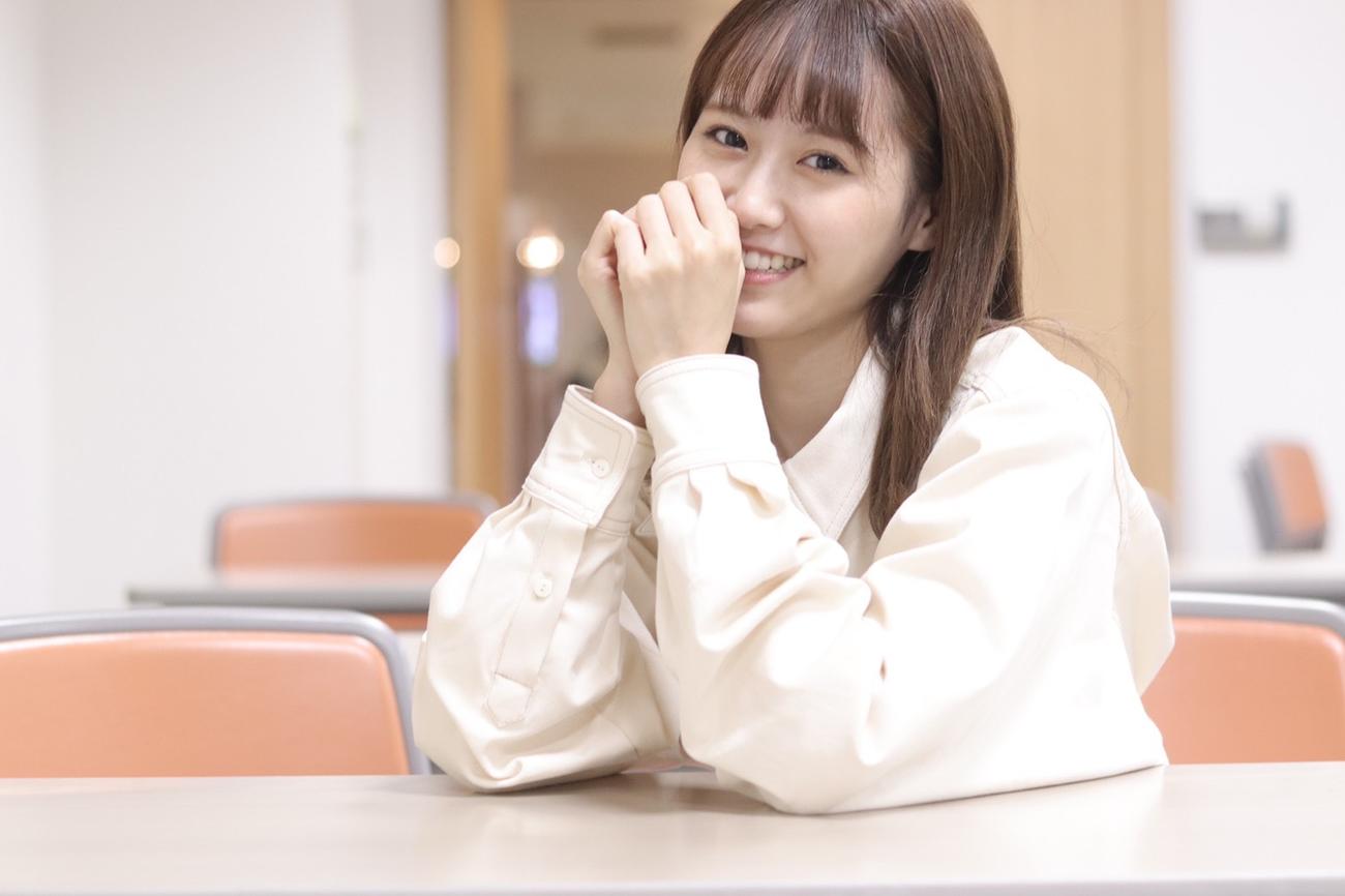 カメラにはまっていて、握手会でのメンバーのオフショットを撮影しています。これは、がたぴーの握手会でのオフショットを撮影したものを特別に公開しちゃいます！（撮影・荻野由佳）