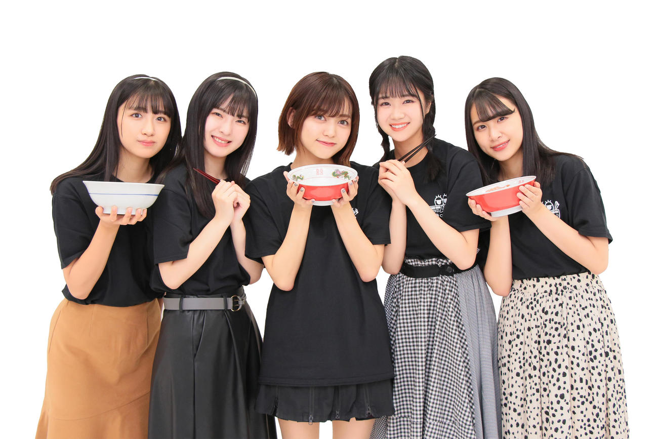 新メンバーも加えて5人で活動する「NGT48らーめん部」。左から小見山沙空、大塚七海、中村歩加、真下華穂、富永夢有（C）Flora