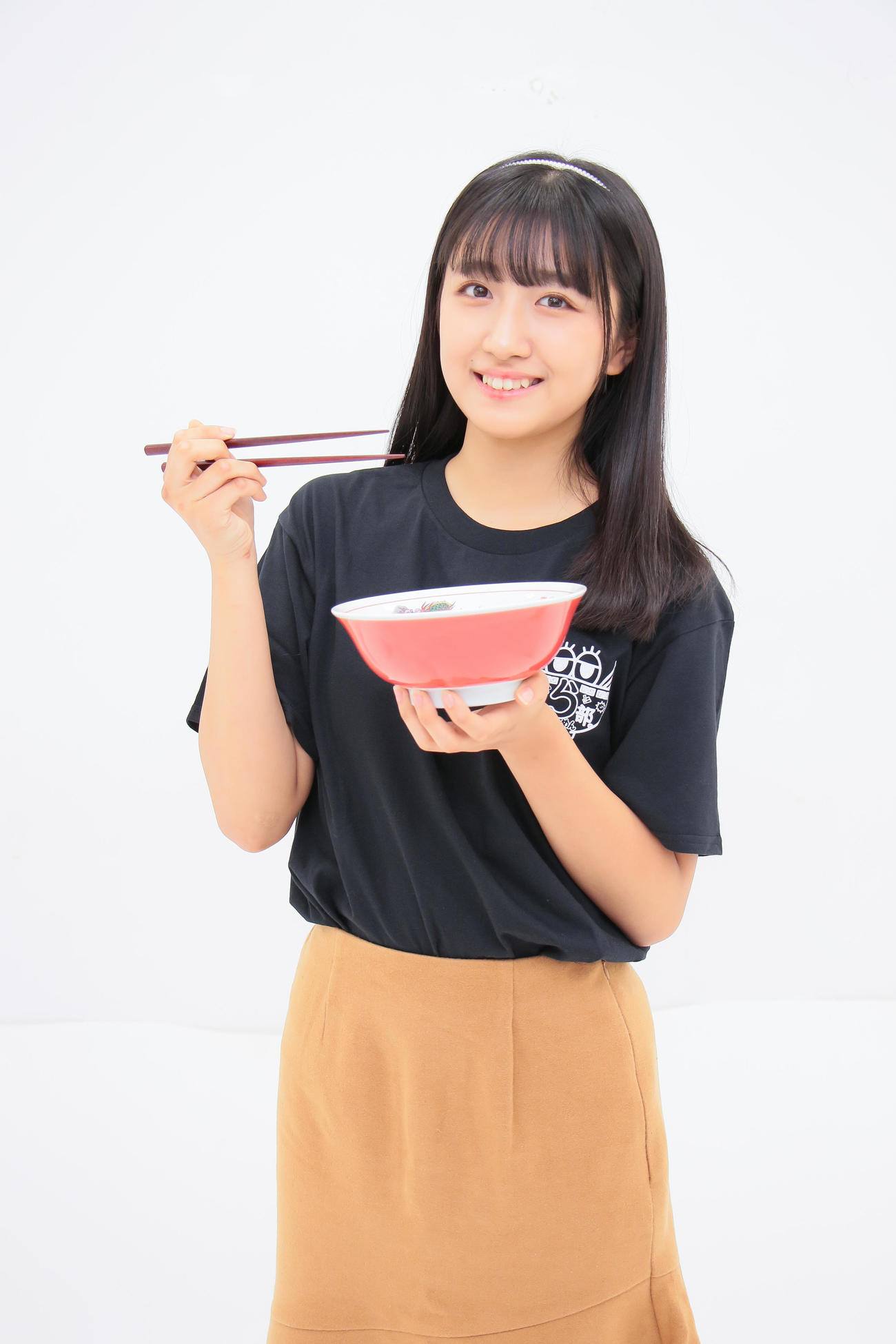 「NGT48らーめん部」新入部員の小見山沙空（C）Flora