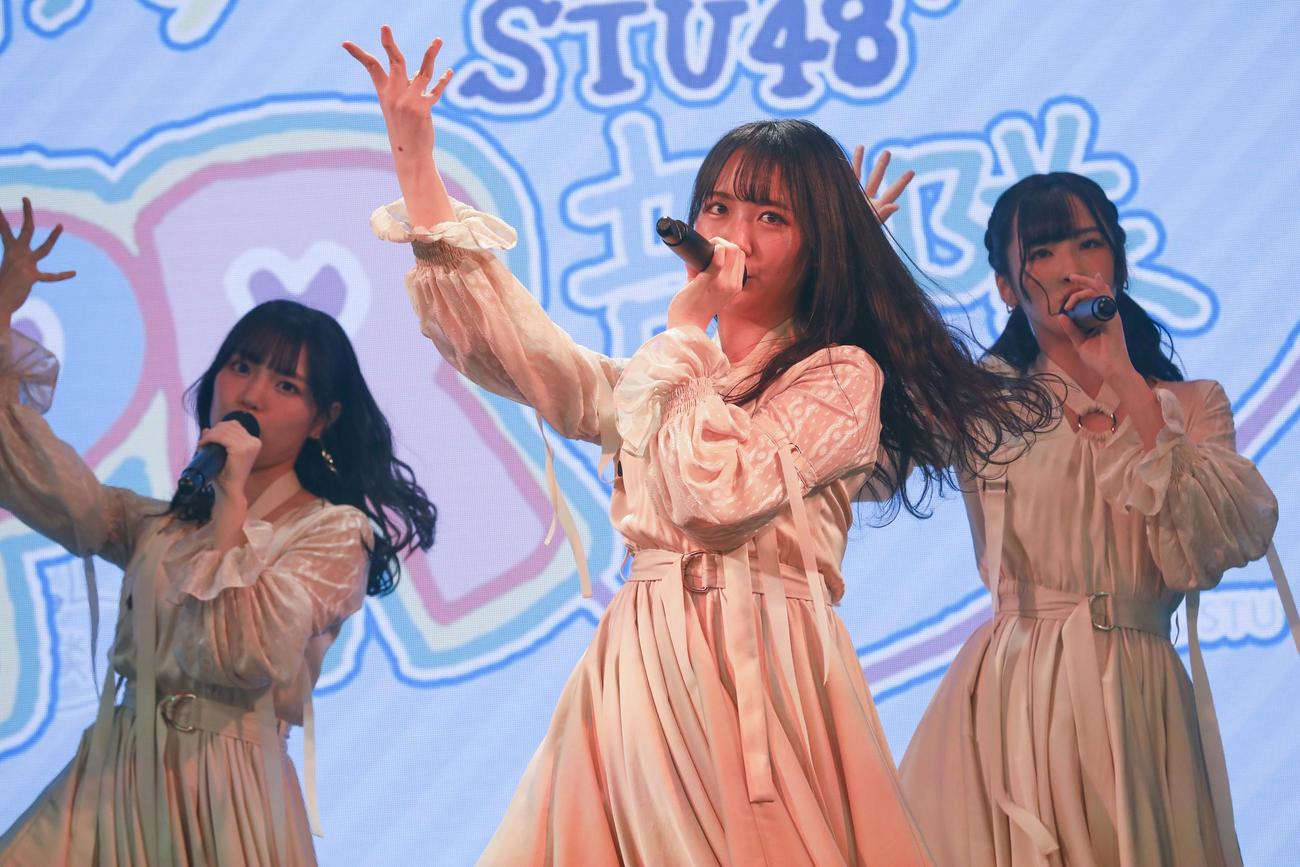 配信定期公演を行ったSTU48瀬戸内PR部隊（C）STU