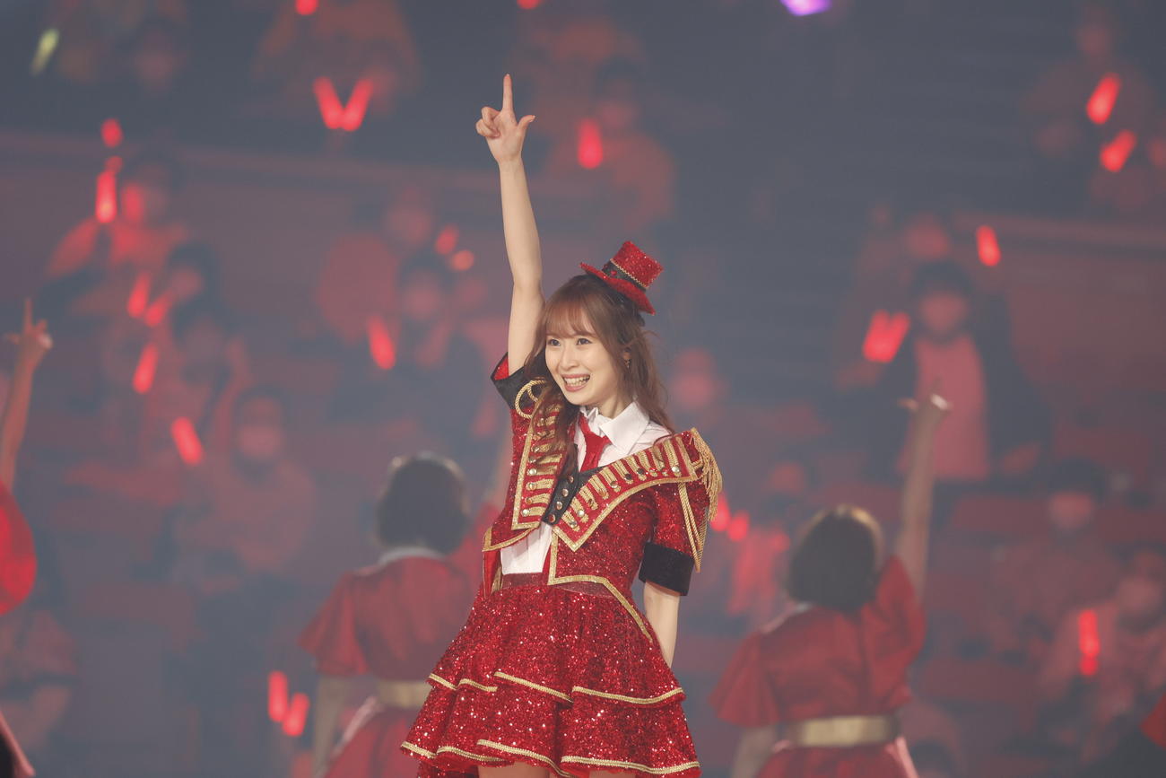 約1年1カ月越しの卒業コンサートで歌う高柳明音（c）2021 Zest,Inc.／AEI