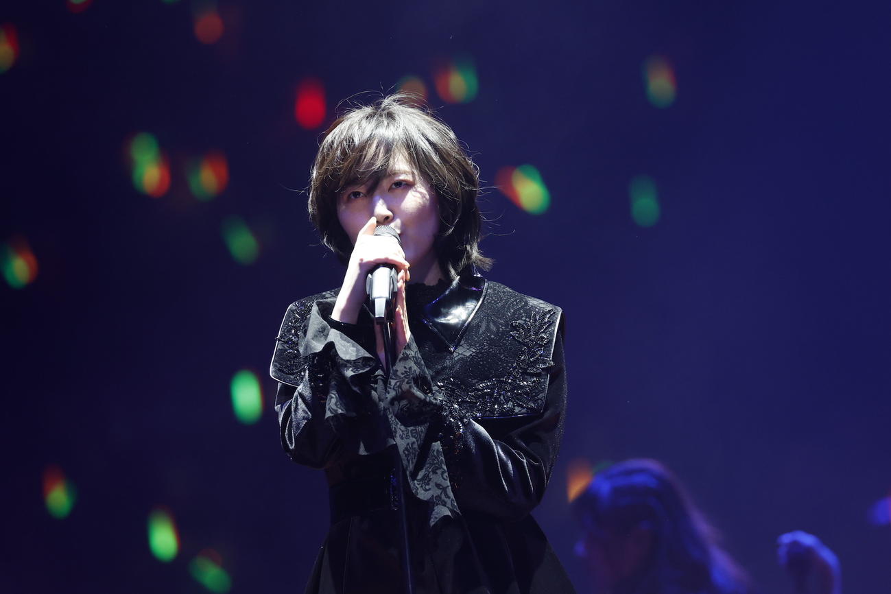 卒業コンサート夜公演中にショートカットにするサプライズを見せた松井珠理奈（C）2021 Zest,Inc.／AEI