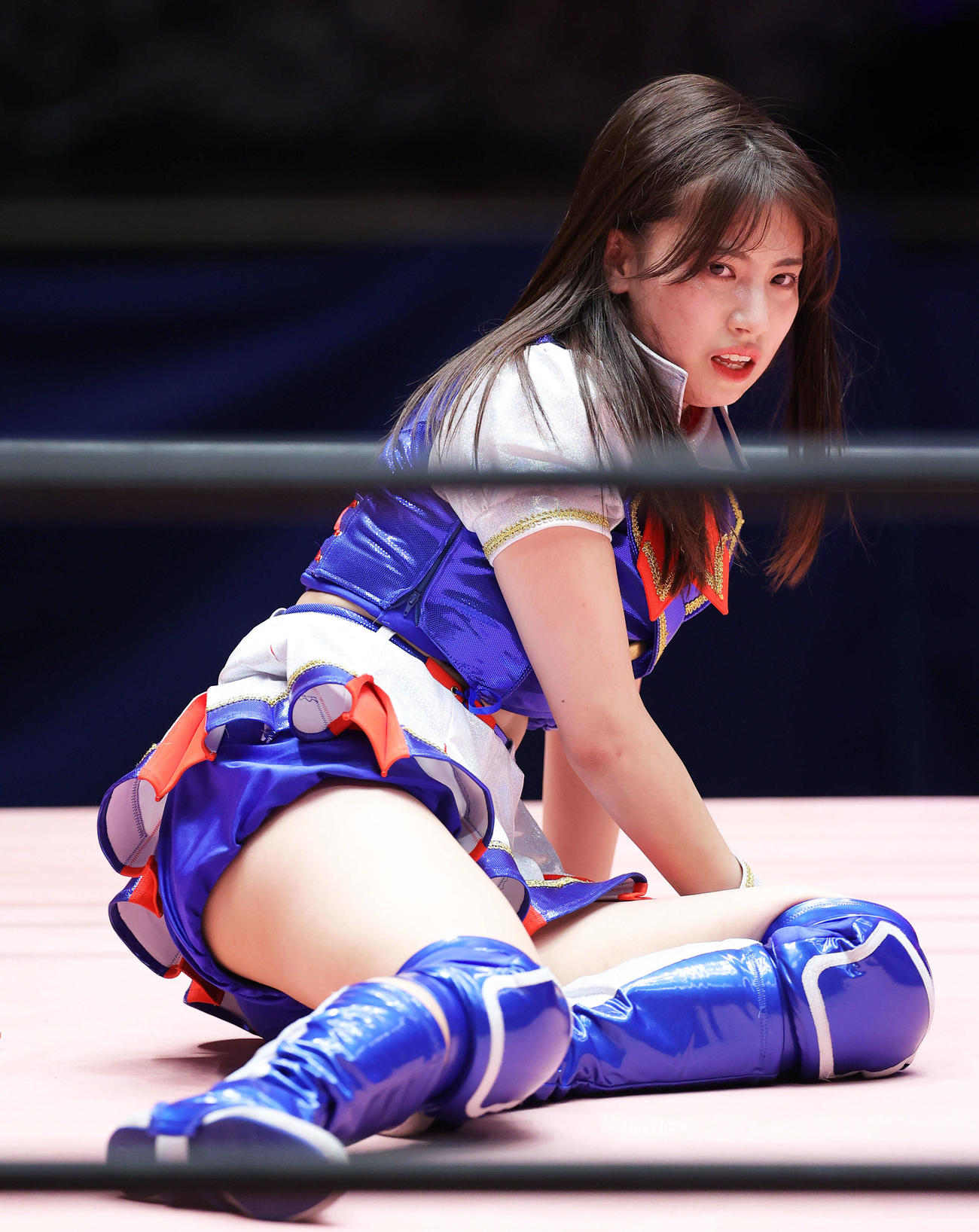 伊藤麻希、遠藤有栖組に敗れ、険しい表情を浮かべる荒井優希（撮影・河田真司）