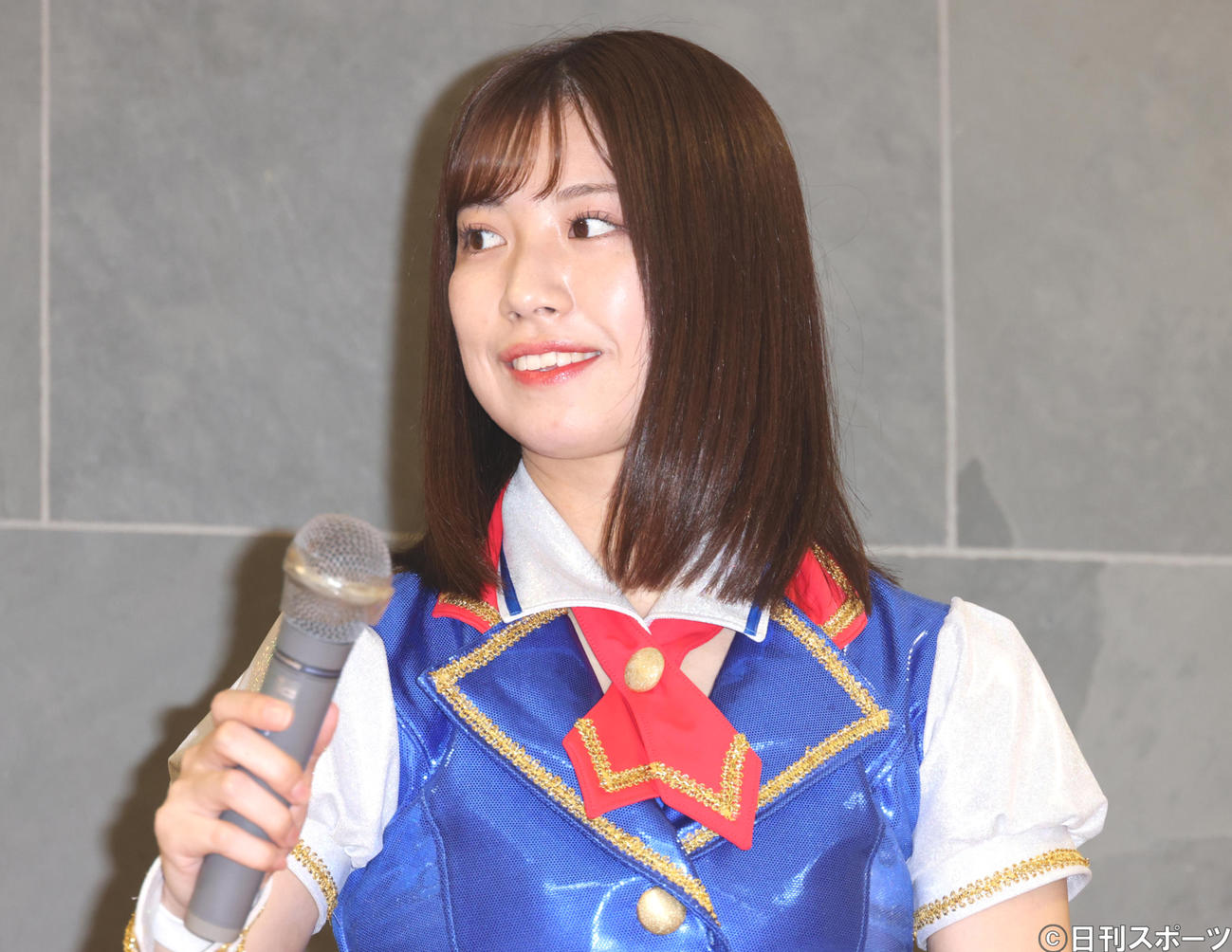 初のシングルマッチを前に会見するSKE48荒井優希（撮影・中島郁夫）