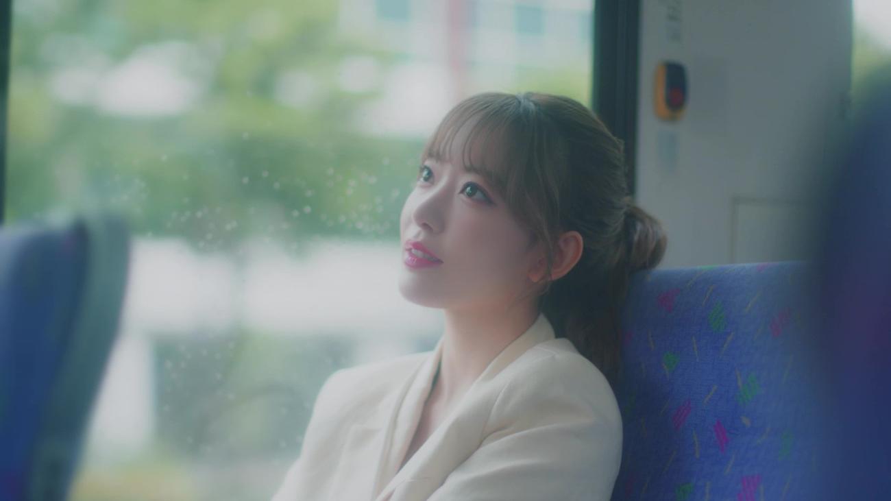 卒業ソング「思い出にするにはまだ早すぎる」のミュージックビデオが公開されたHKT48宮脇咲良（C）Mercury