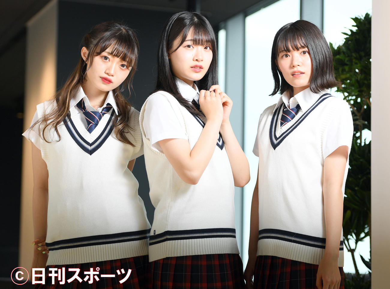 新曲について語った、左から中井りか、小越春花、安藤千伽奈（撮影・たえ見朱美）