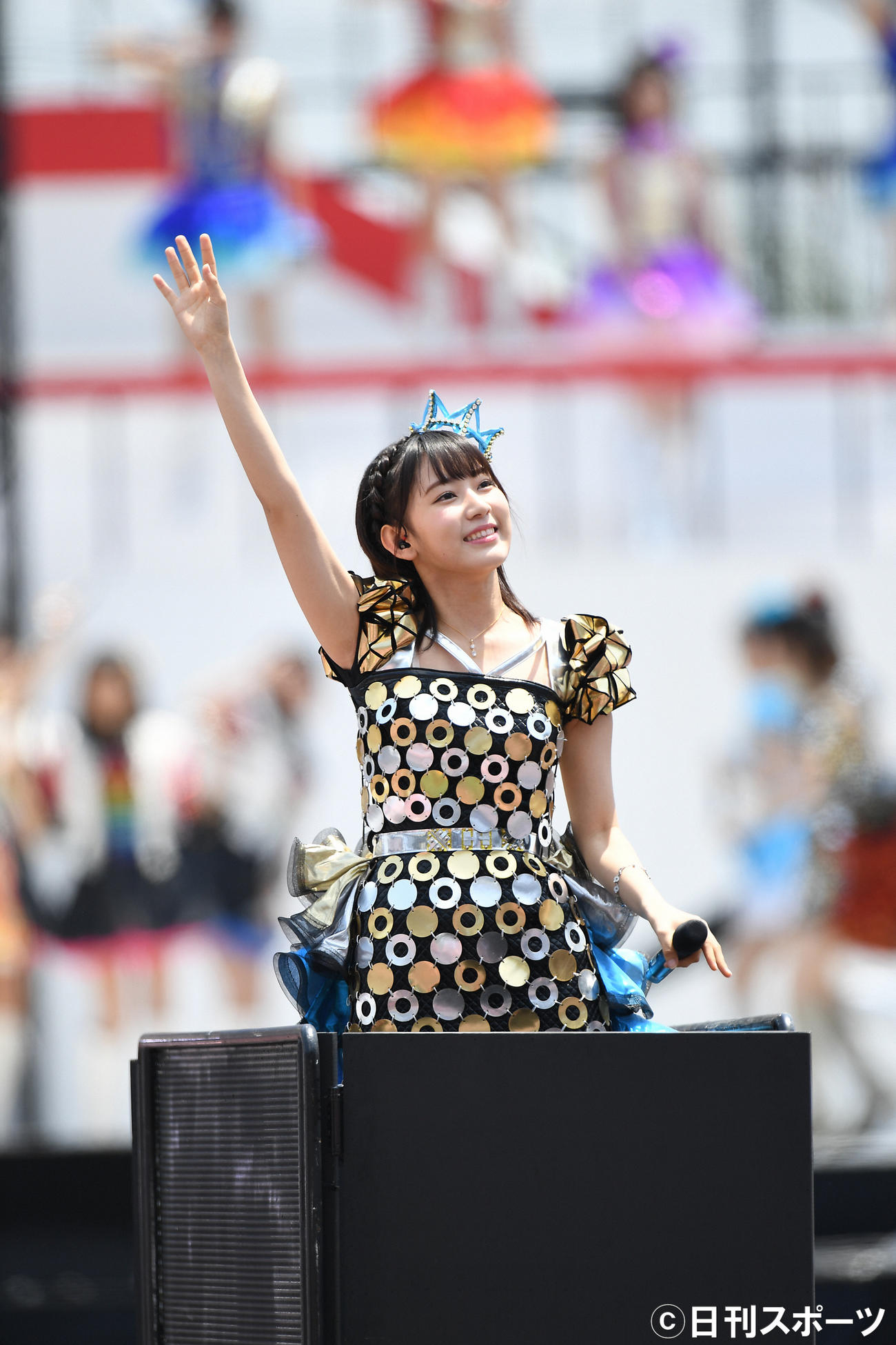 第8回AKB48選抜総選挙開票イベント　コンサートで笑顔を見せるHKT48宮脇咲良（2016年6月撮影）