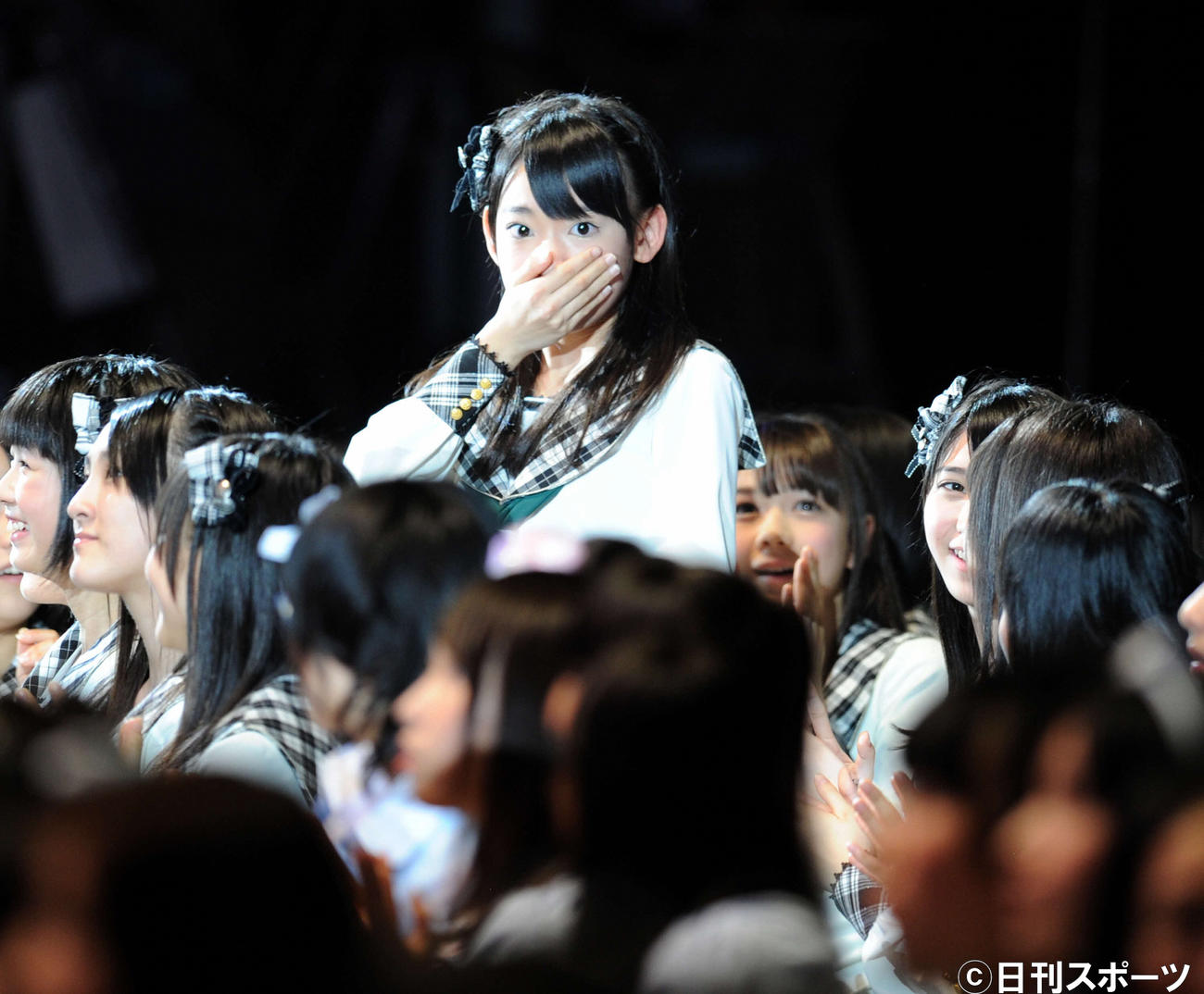 第4回AKB48選抜総選挙開票イベント　驚くHKTの宮脇咲良（2012年6月撮影）