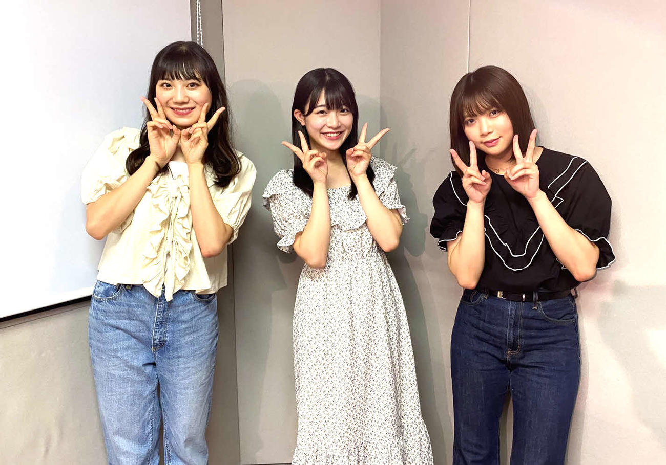 FM－NIIGATAの新ラジオ番組「NGT48のえっさこいさRADIO」初回放送に登場する、左から藤崎未夢、小越春花、奈良未遥