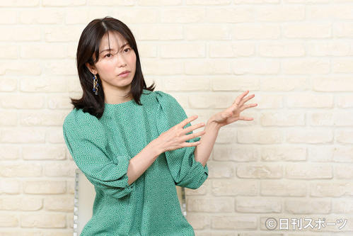 横山由依 最近だとお芝居がすごく楽しい 劇作家の根本宗子と初対談 ａｋｂ４８ 日刊スポーツ