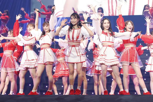NMB「初夏」で平山真衣、眞鍋杏樹が正規昇格 サプライズで新