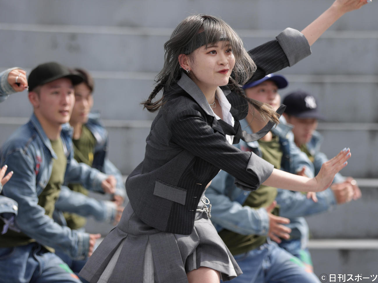 CyberAgent Legitと新曲「根も葉もRumor」を踊るAKB48横山結衣（撮影・河野匠）