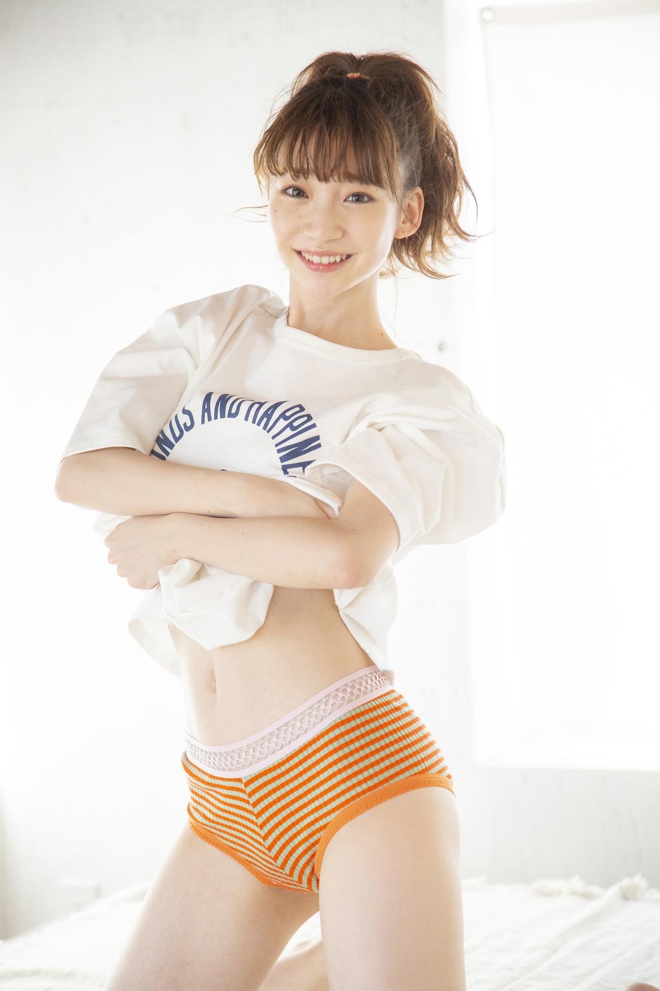 ファースト写真集「これからの足跡」を発売したNGT48荻野由佳