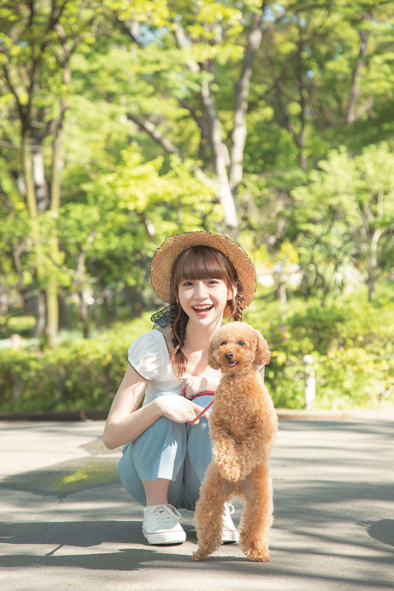 野由佳ファースト写真集「これからの足跡」から愛犬「こさぶろう」とのお気に入りカット