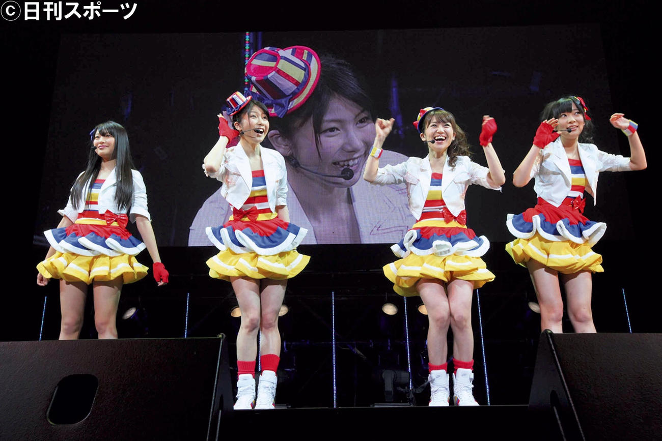 「週末Not yet」発売イベントに登場した4人（2011年5月撮影）