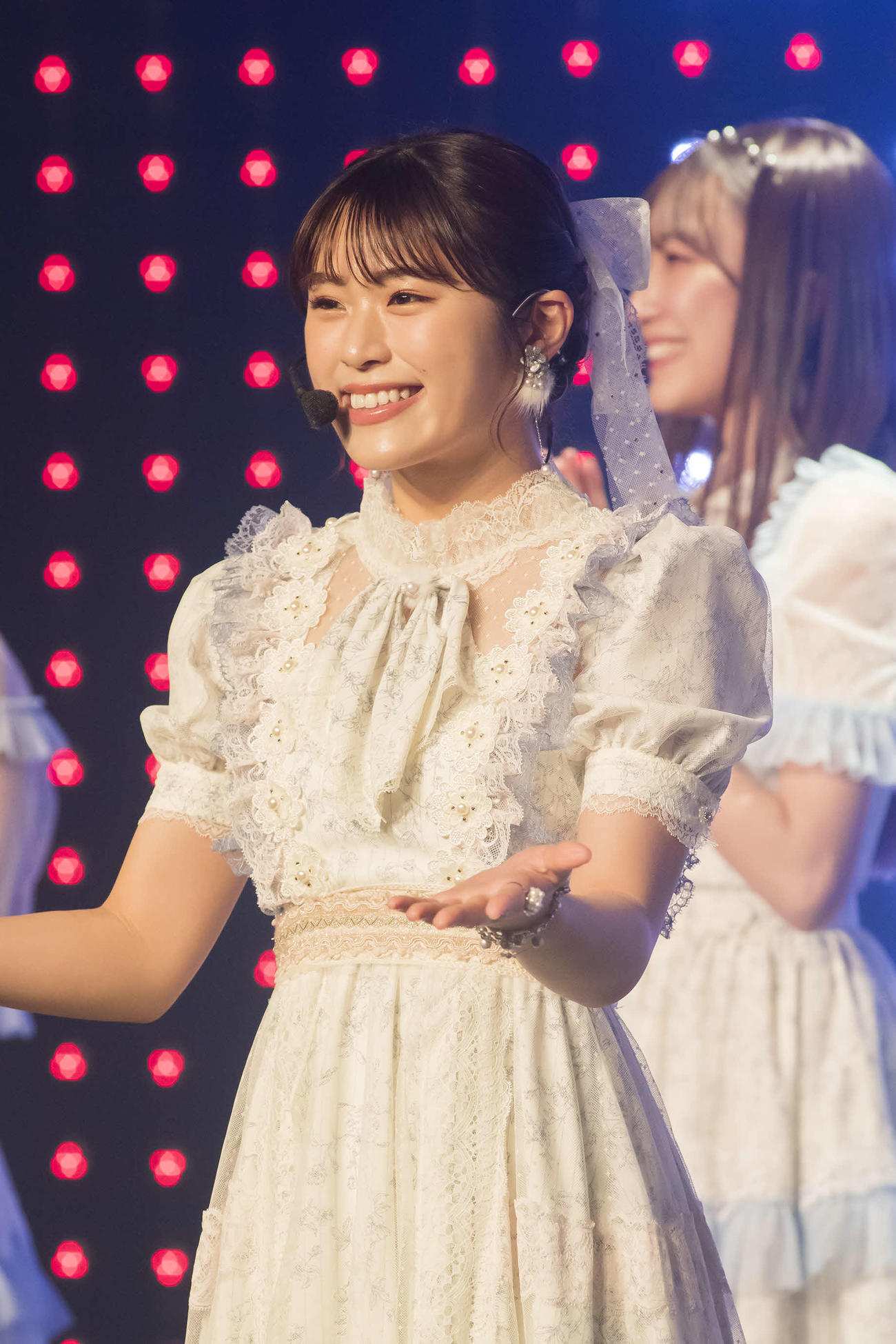 新春特別公演でパフォーマンスする渋谷凪咲