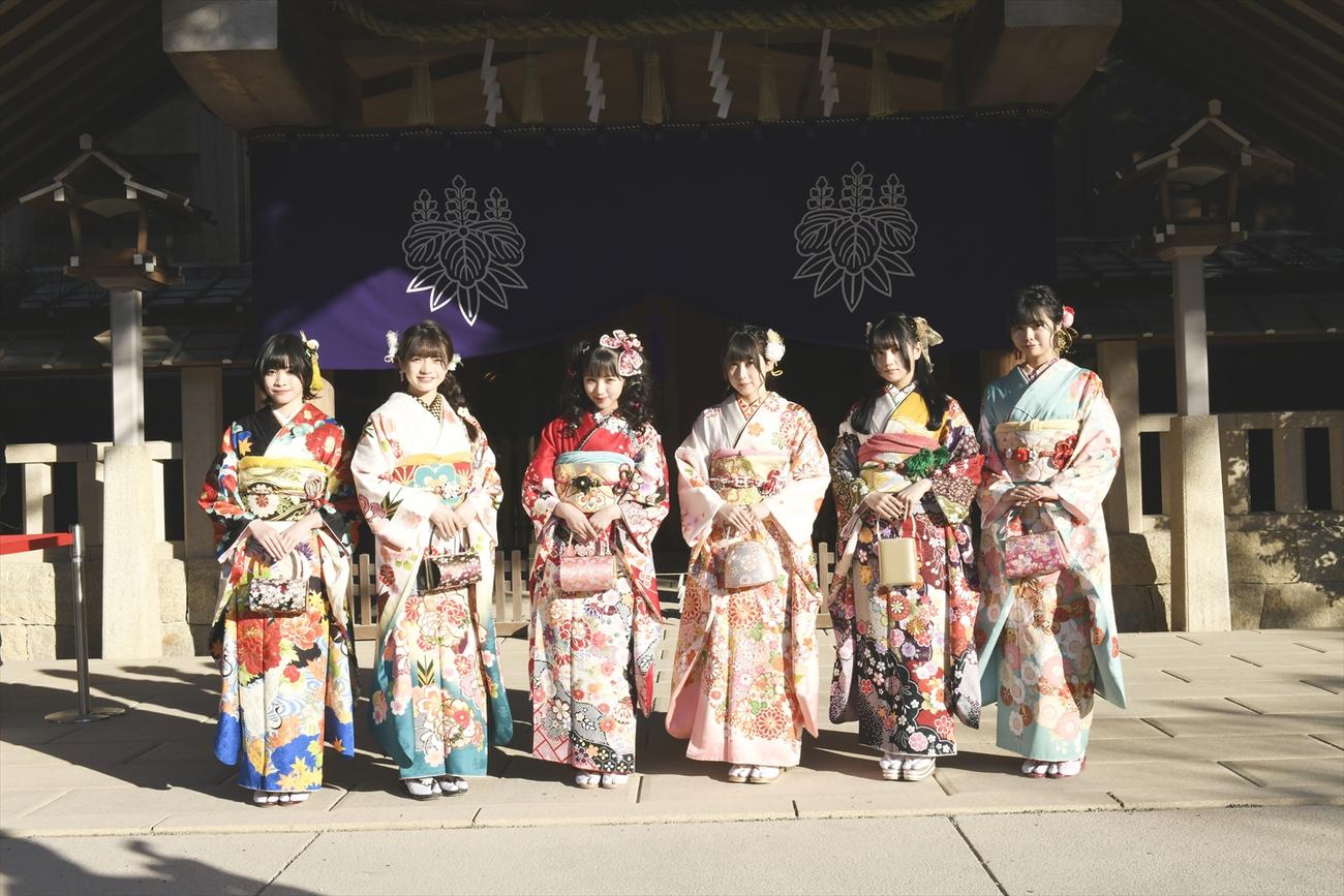 成人式を行ったSKE48の、左から五十嵐早香、坂本真凛、末永桜花、井上瑠夏、赤堀君江、荒野姫楓（C）2021 Zest,Inc.